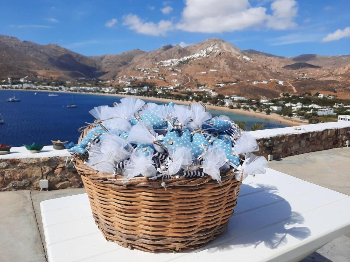 Amfitriti Serifos Livadi  Bagian luar foto