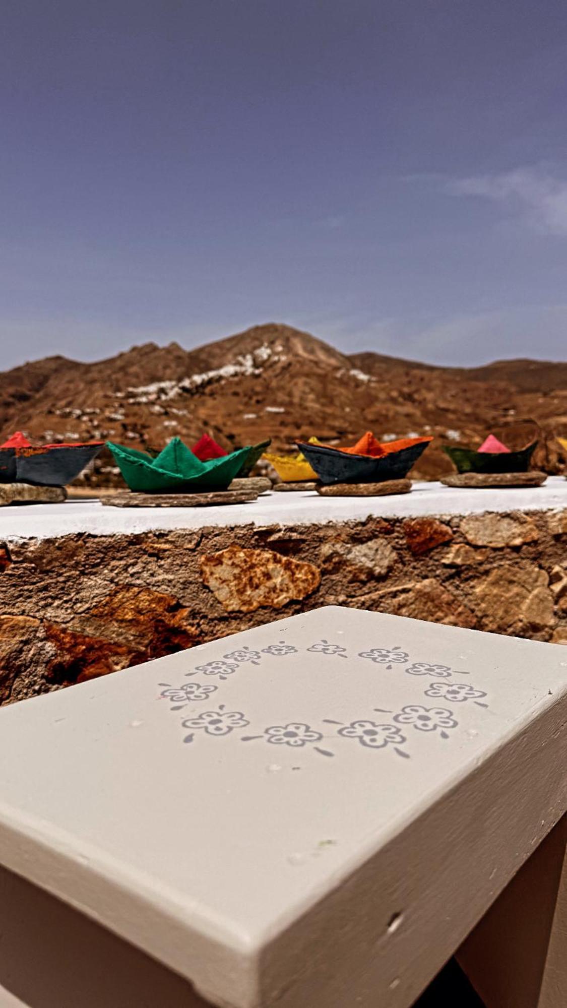 Amfitriti Serifos Livadi  Bagian luar foto