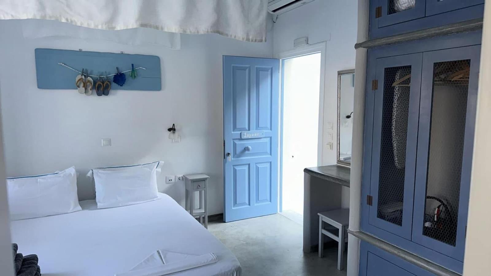 Amfitriti Serifos Livadi  Bagian luar foto