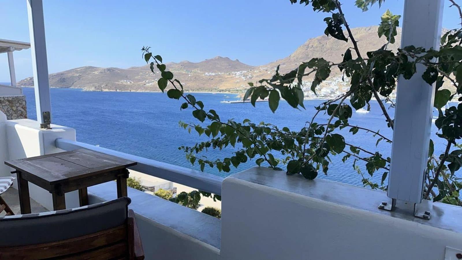 Amfitriti Serifos Livadi  Bagian luar foto