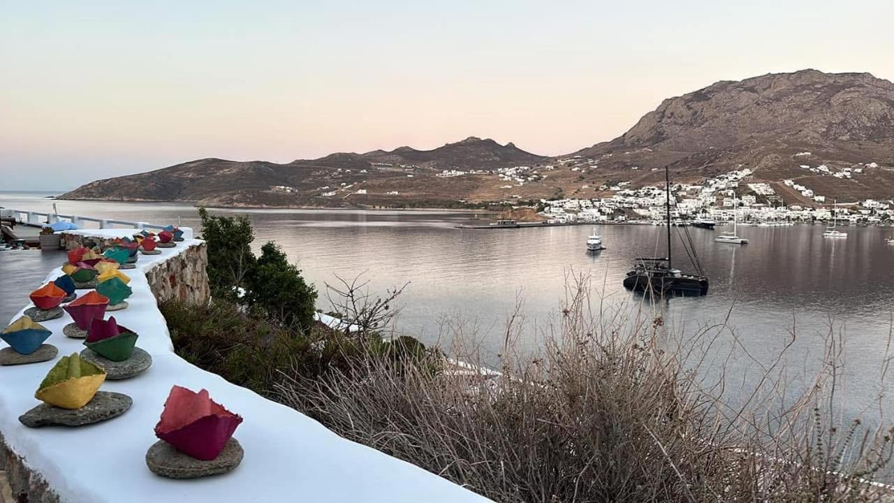 Amfitriti Serifos Livadi  Bagian luar foto
