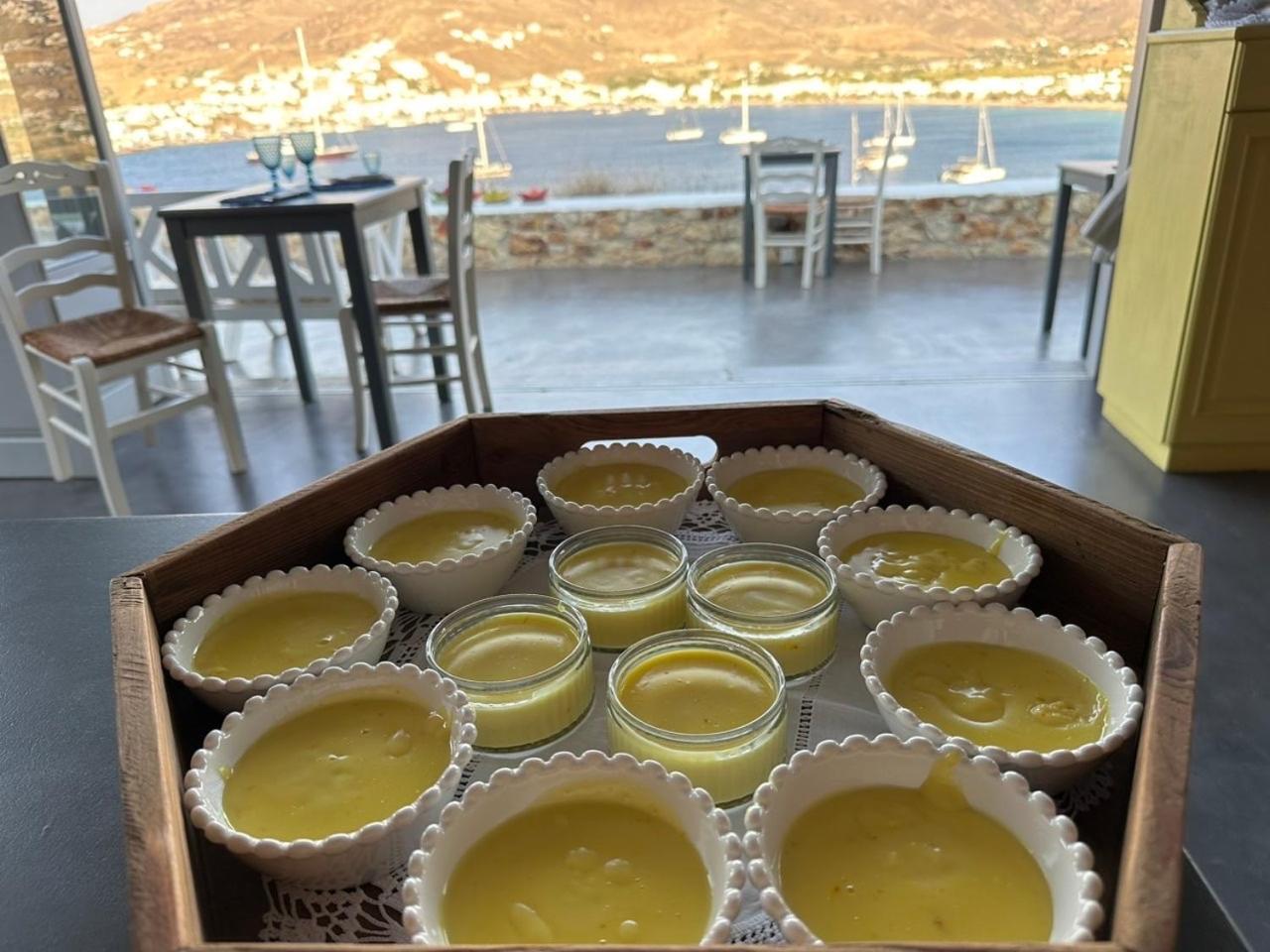 Amfitriti Serifos Livadi  Bagian luar foto