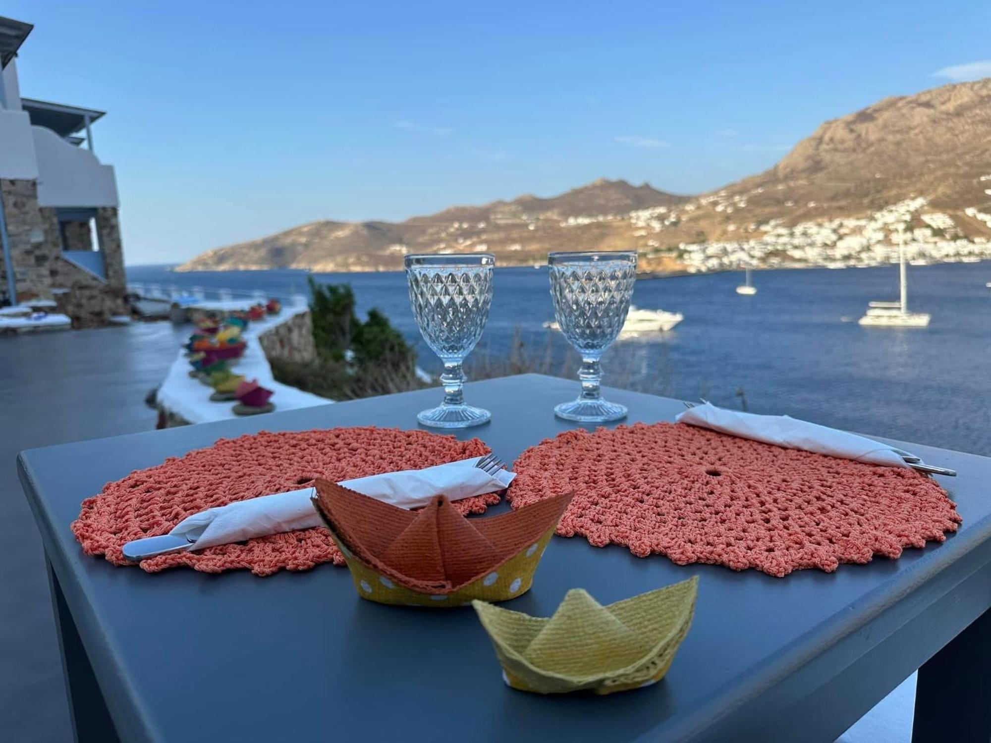 Amfitriti Serifos Livadi  Bagian luar foto