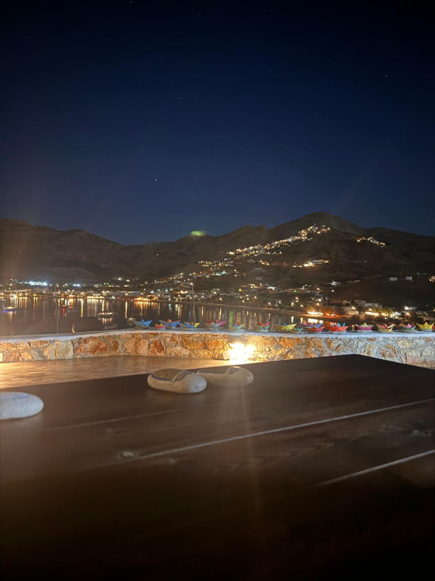 Amfitriti Serifos Livadi  Bagian luar foto