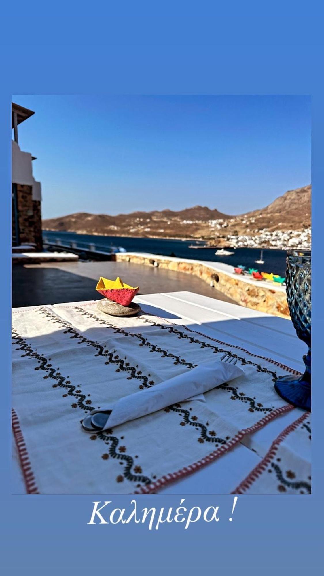 Amfitriti Serifos Livadi  Bagian luar foto