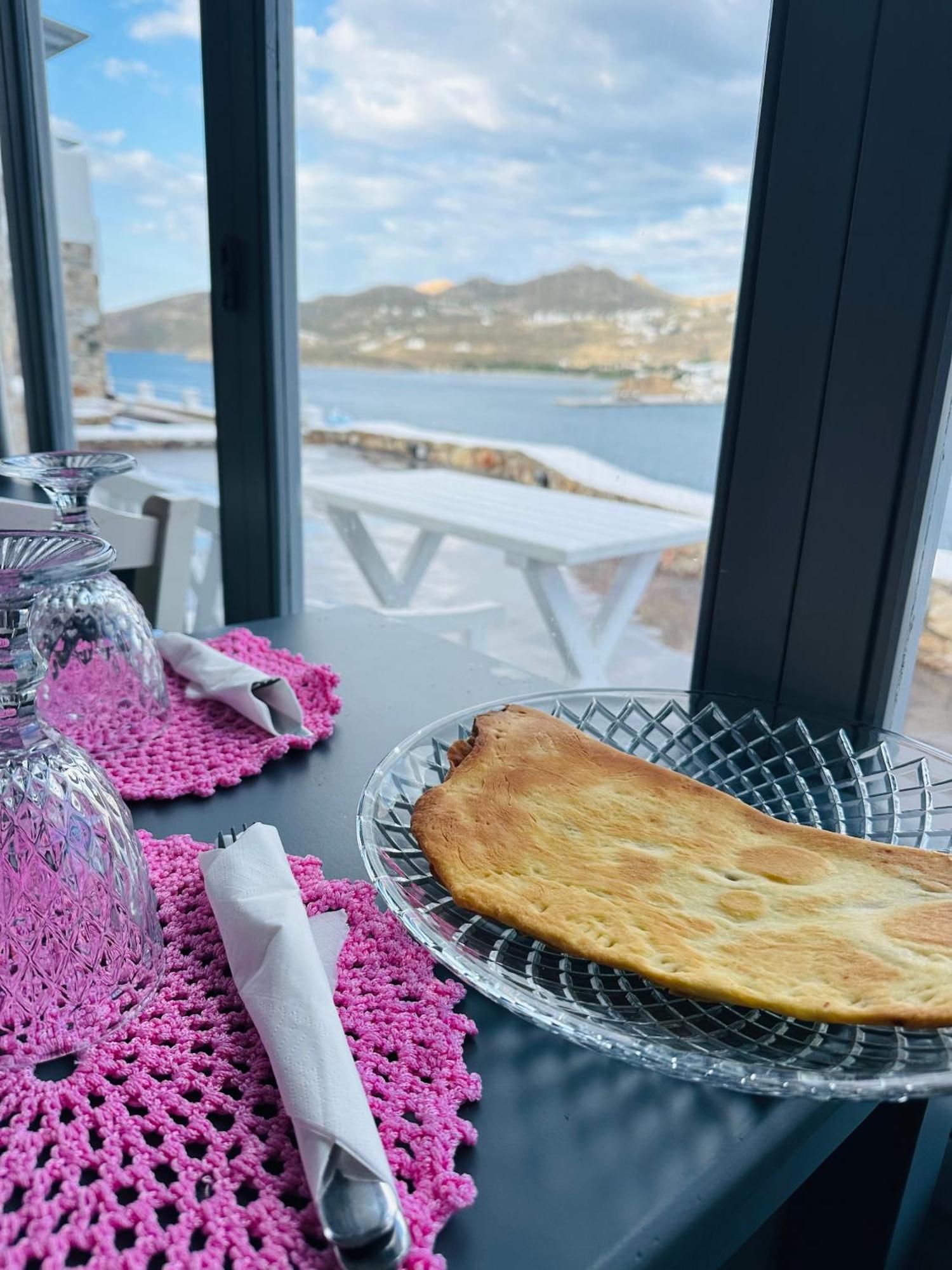 Amfitriti Serifos Livadi  Bagian luar foto